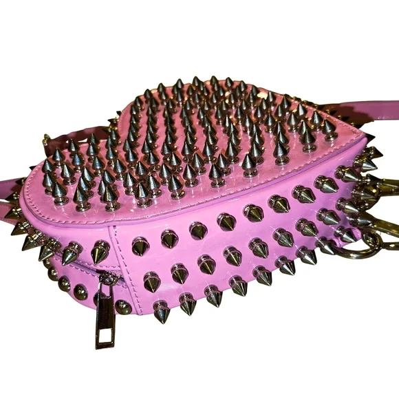 CLUB EXX spiked heart shape backpack in light pink - Picture 2 of 4